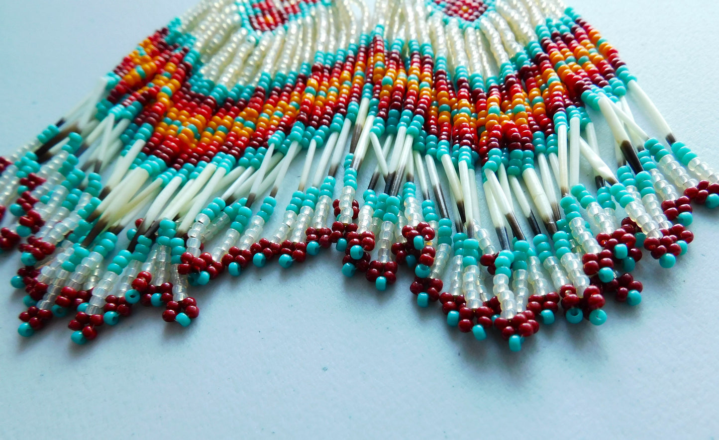 Boucles d'oreilles en verre, Épines de Porc-Épics, Bijou perlé, Faits à la main, Beige, Turquoise, Rouge, Cadeau de fête des mères, Unique