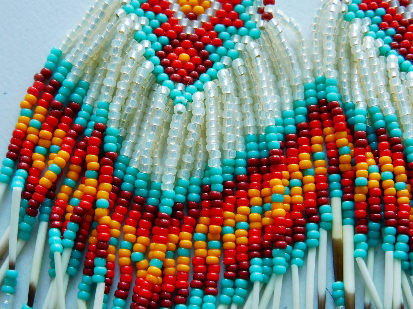 Boucles d'oreilles en verre, Épines de Porc-Épics, Bijou perlé, Faits à la main, Beige, Turquoise, Rouge, Cadeau de fête des mères, Unique